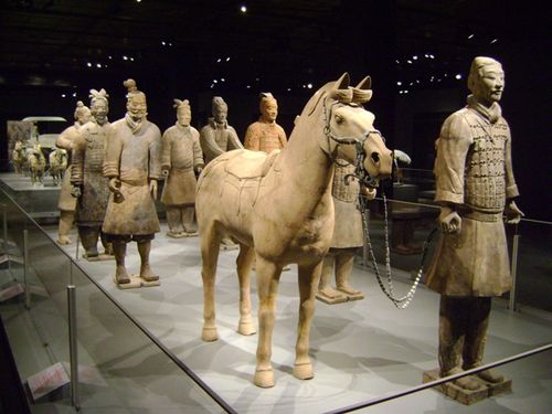陕西省《中国秦兵马俑展》在美国休斯敦自然科学博物馆隆重开幕